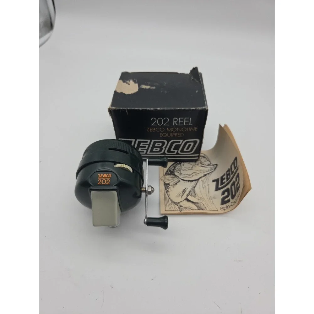 FISHING REEL ZEBCO 202 CLOSED REEL MADE IN AMERICA TESTED WORKING With BOX